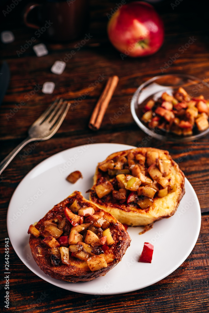 French toasts with caramelized apple French toasts with caramelized apple