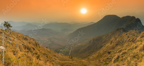 Fototapeta Naklejka Na Ścianę i Meble -  Beautiful Panoramic Sunset view from Bandipur