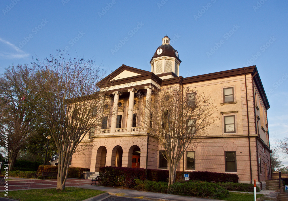 Columbia County Courthouse in Lake City, Florida