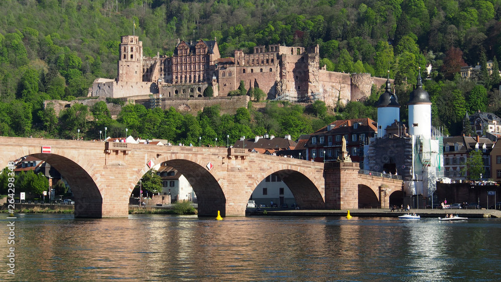 Heidelberg: Alte Brücke über den Neckar und Schloss, Deutschland