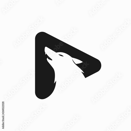 Wolf play logo design