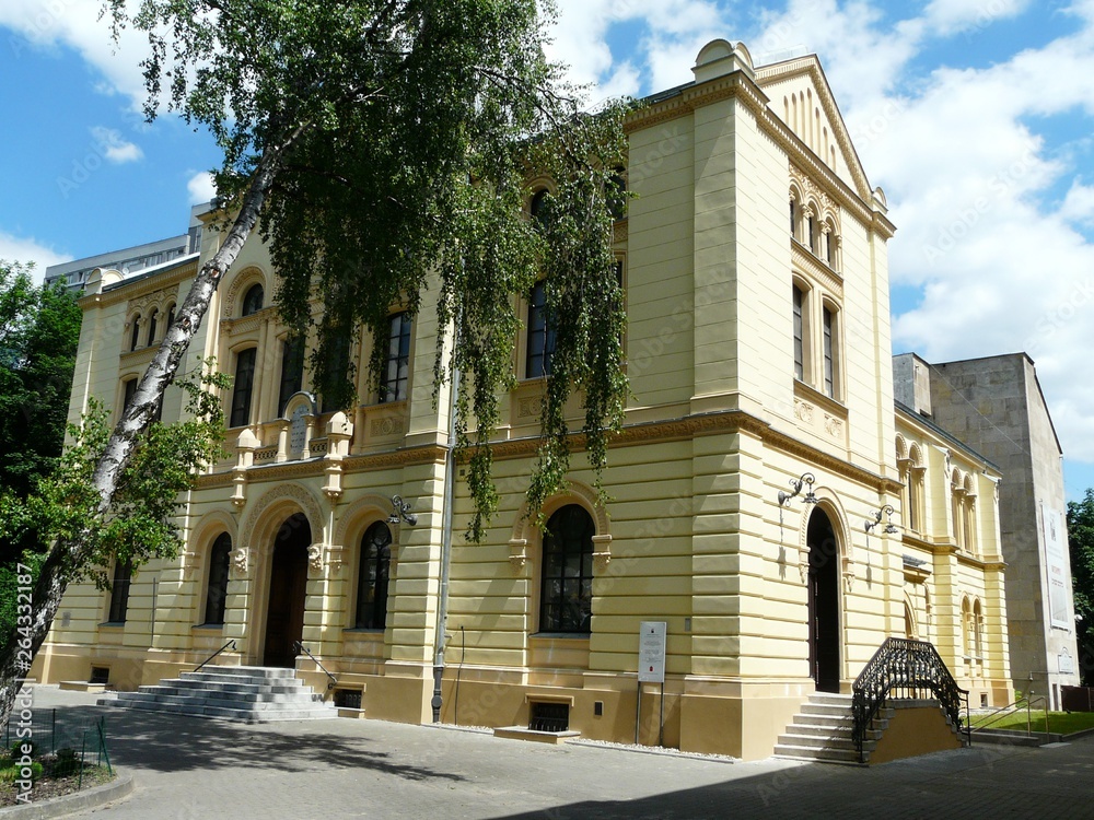 WARSZAWA,POLSKA-Zabytkowa stara synagoga