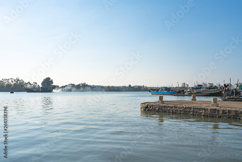 Fototapeta Naklejka Na Ścianę i Meble -  boat on the lake