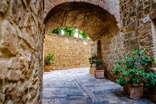 Fototapeta Naklejka Na Ścianę i Meble -  San Quirico d'Orcia village, Tuscany, Italy