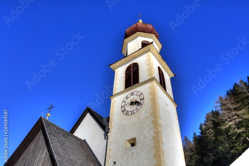 Navis, Navistal, Naviser Tal, Kirche, Tuxer Alpen, Pfarrkirche, ehemalig, Heiliger Christophorus, Christophorus, Barock, Unterweg, Kirchturm, Turm, Dorf, Talschluss, Turm, Glaube, Religion, Tradition, photo