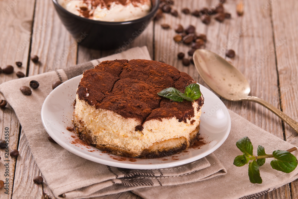 Tiramisu. Tiramisu.