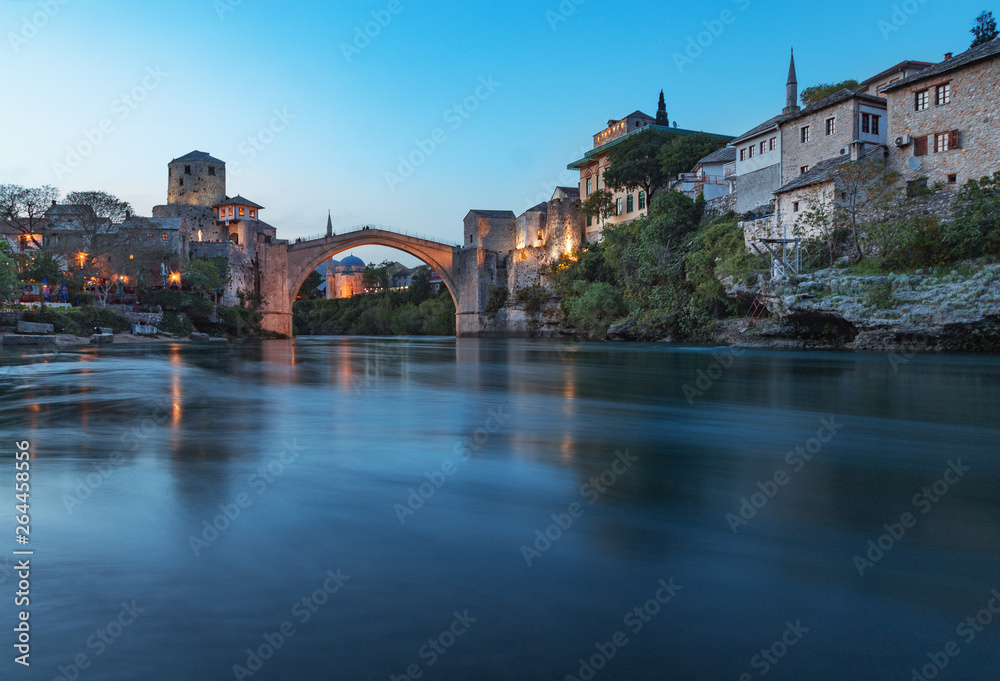 Obraz premium Old Bridge in Mostar and Neretva river