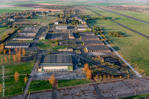 Base aérienne de Laon-Couvron à l'abandon