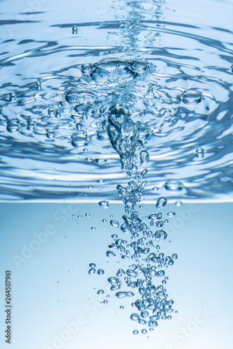 水中の気泡 コピースペース