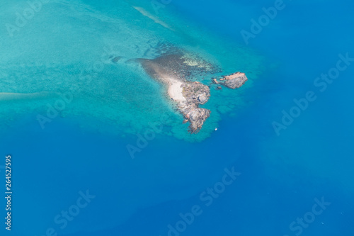 Luftaufnahme beim Helikopter-Rundflug   ber das Great Barrier Reef