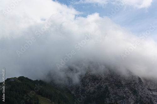 Haze over the mountain © N. Veselov