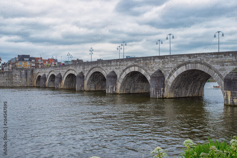 Die St.-Servatius-Brücke in Maastricht/NL