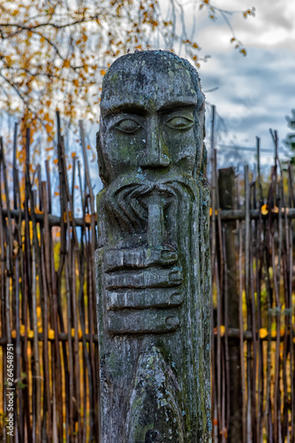 Canvastavla Chuvash wooden idols