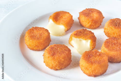 Camembert nuggets
