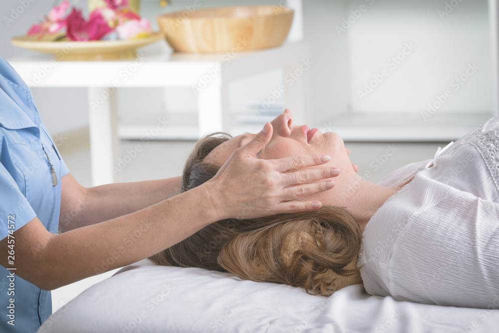 Professional Reiki healer doing reiki
