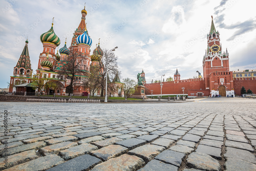 Saint Basil's Cathedral with Kremlin building - Moscow, Russia Saint Basil's Cathedral with Kremlin building - Moscow, Russia