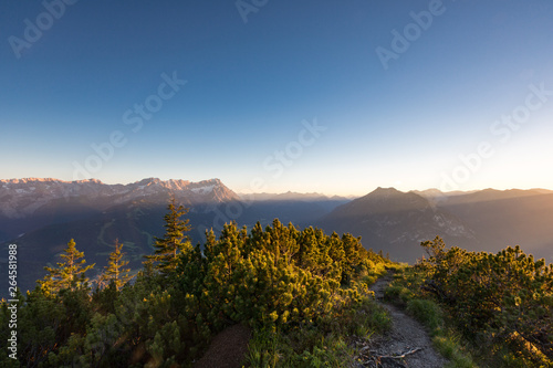 letzte Sonnenstrahlen photo