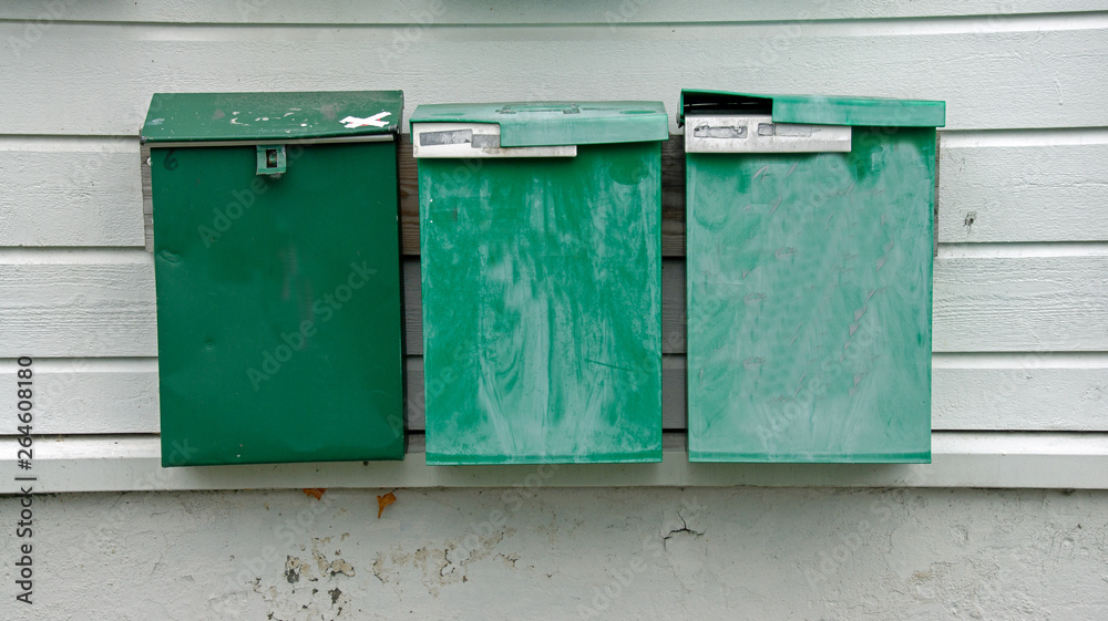 Alte kaputte Briefkästen Alte kaputte Briefkästen