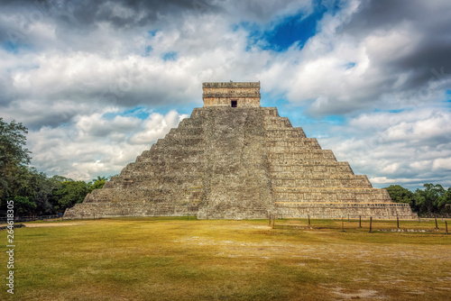 El Castillo, Temple of Kukulcan, Chichen Itza, Yucatan District, Mexico