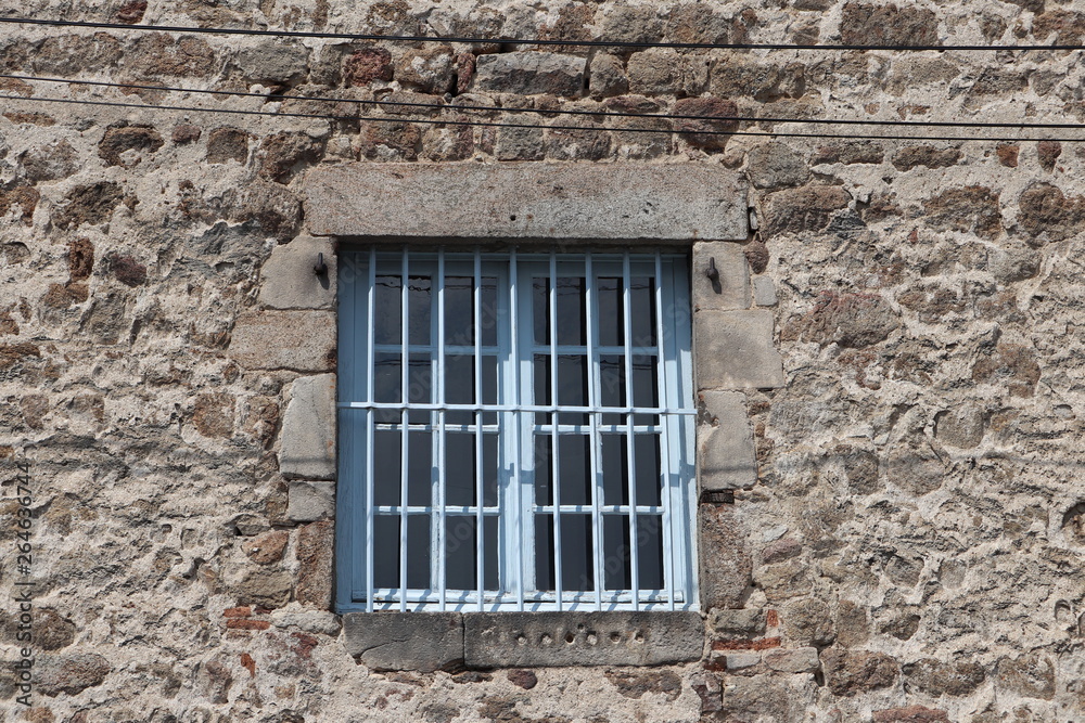 Ville de Monistrol sur Loire en Haute Loire - Auvergne - Couvent des Ursulines Ville de Monistrol sur Loire en Haute Loire - Auvergne - Couvent des Ursulines