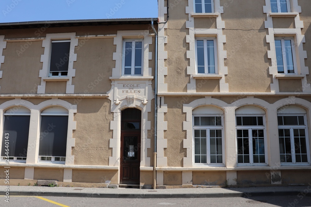 Ville de Monistrol sur Loire en Haute Loire - Auvergne - Ecole maternelle et primaire Lucie Aubrac
