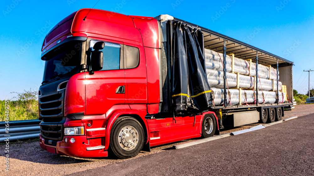 Loading Truck . Transportation and industry . The truck in a warehouse
