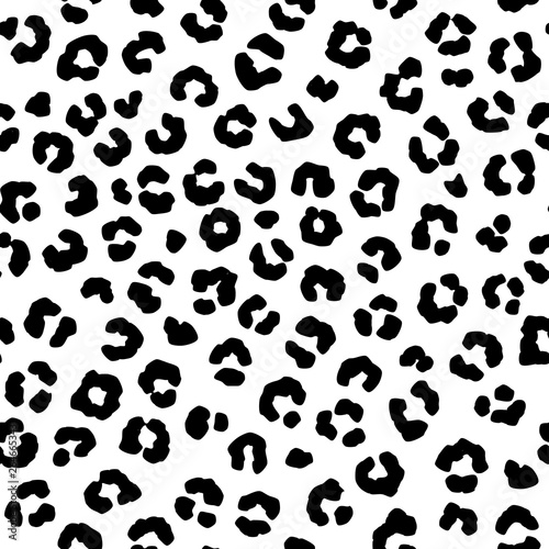 Seamless animalistic pattern  snow leopard or jaguar skin  safari pattern