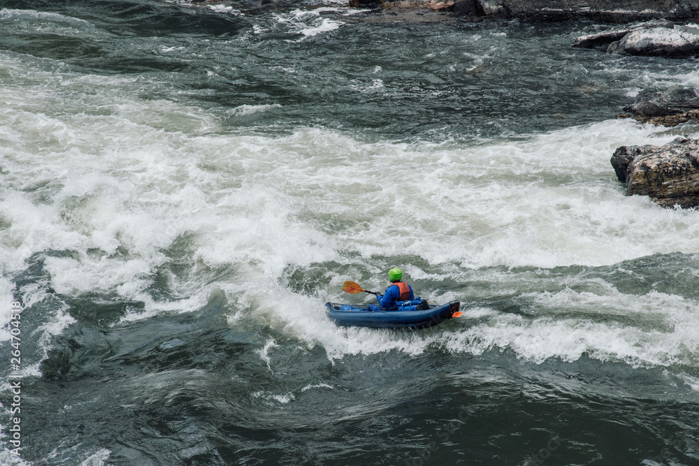 Fototapeta premium Man Kayaking on the Rogue River