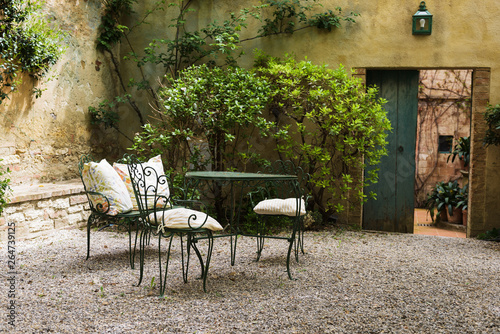 Beautiful old streets in an abaBeautiful old streets in an abandoned romantic town in southern Tuscany. Lucignano d   Asso  Sienandoned romantic town in southern Tuscany.