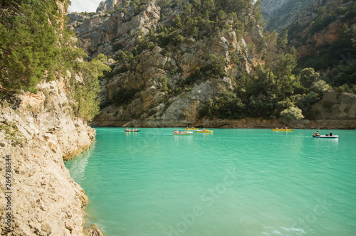 turquoise water with canoe © Simon