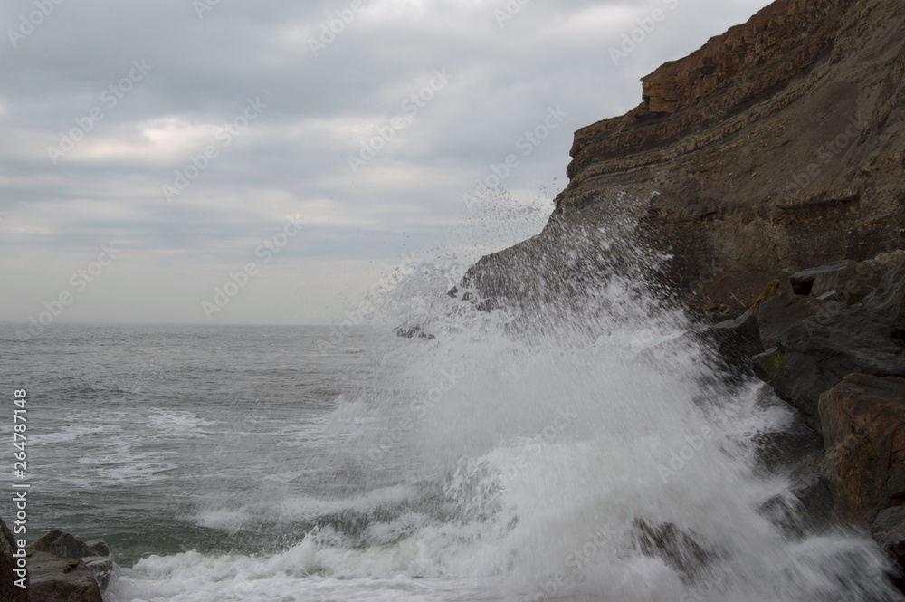 whitby waves