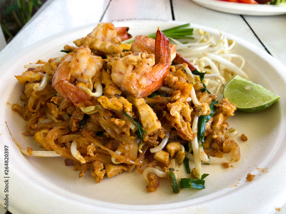 Thai food Pad thai , Stir fry noodles