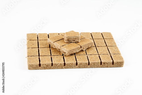 Obraz na płótnie Dry fuel for kindling fires on a white background w salonie