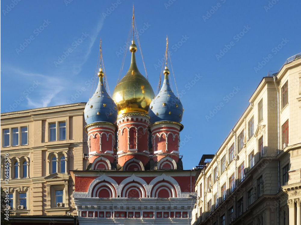 Moscow. The Zaryadye Park. Znamensky Cathedral.  The temple dome.