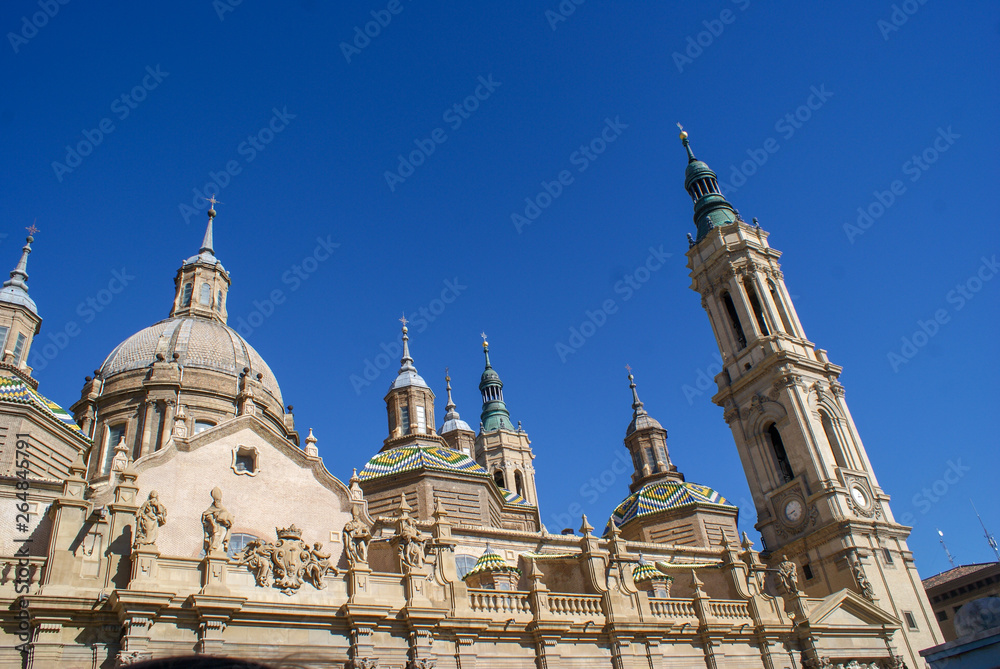 Fototapeta premium Zaragoza beautiful city in Aragon, Spain