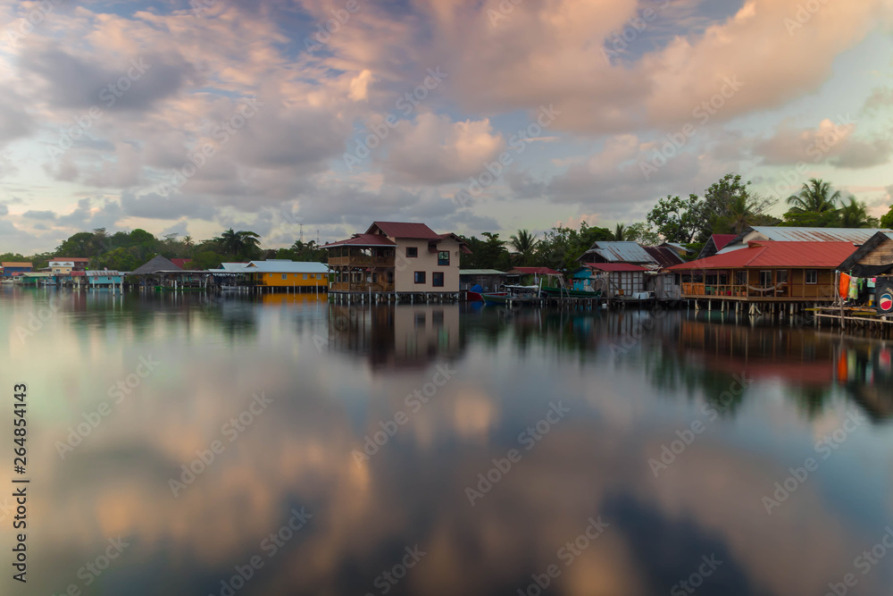 AGUAS CALMAS EN BOCAS PANAMA