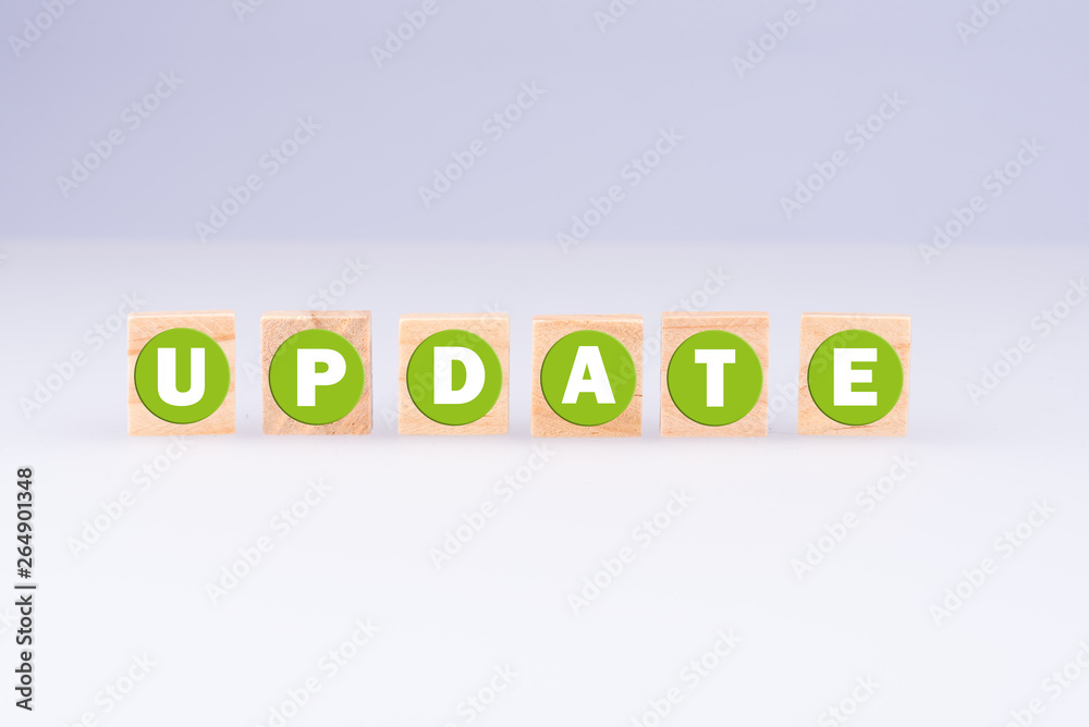 Word update on cubes with green letters Word update on cubes with green letters