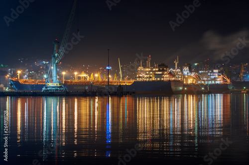 port at night © Roman Fomin