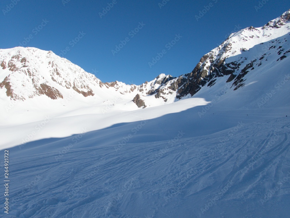 beautiful skitouring spring season in otztal alps