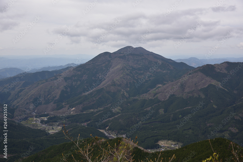 Fototapeta premium 日本の登山の風景
