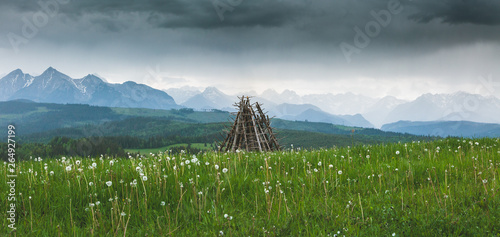 Fototapeta Naklejka Na Ścianę i Meble -  Widok na panoramę Tatr.