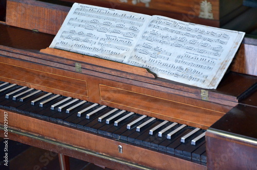Foto Noten auf dem Spinett