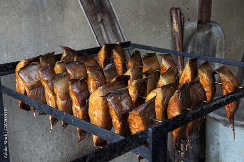 Heilbutt - Fisch - Räucherfisch - Hornhecht photo