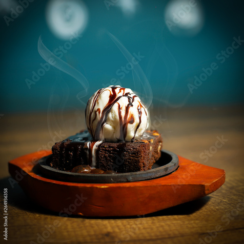 Valokuva sizzling brownie