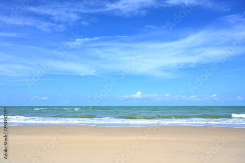 Beautiful Beach Sea Asian tropical countries © kathayut