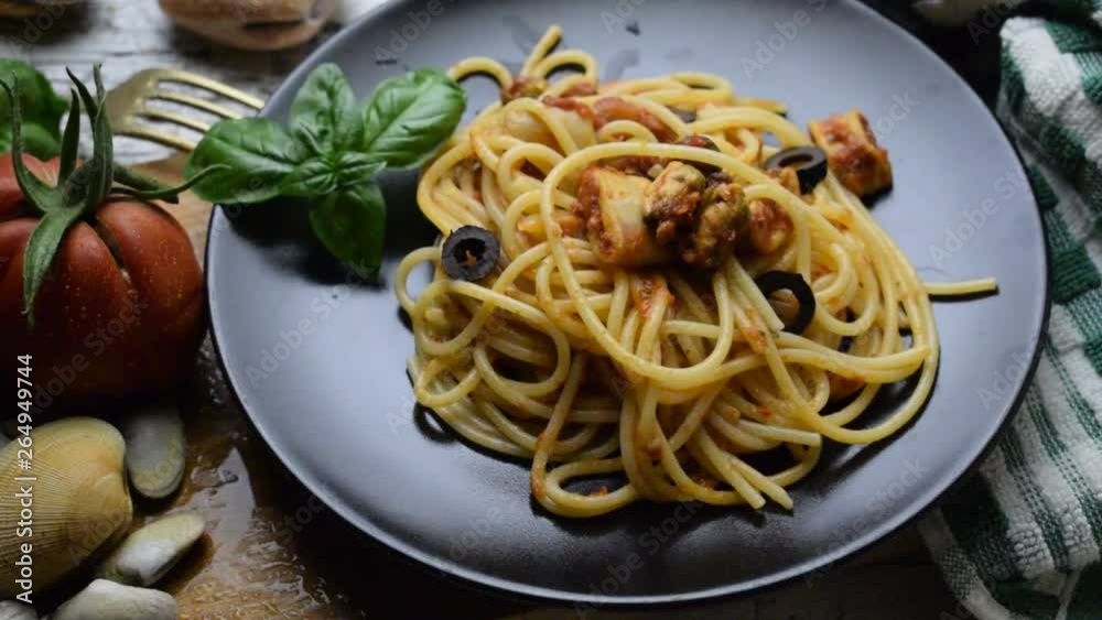 Spaghetti ai frutti di mare ft8107_0324 Cucina italiana Italian cuisine Spaghetti ai frutti di mare ft8107_0324 Cucina italiana Italian cuisine