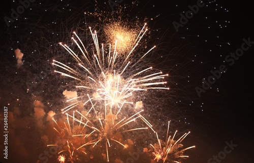 Silvester Feuerwerk Raketen am Neujahr photo