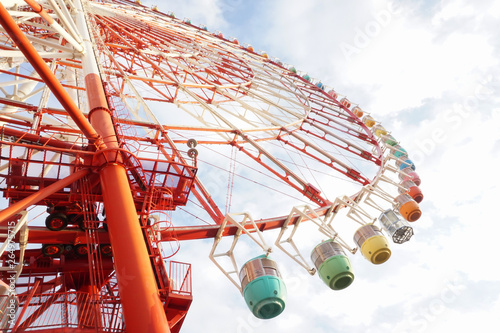 Φωτογραφία Colorful ferris wheel in Odaiba, Tokyo.