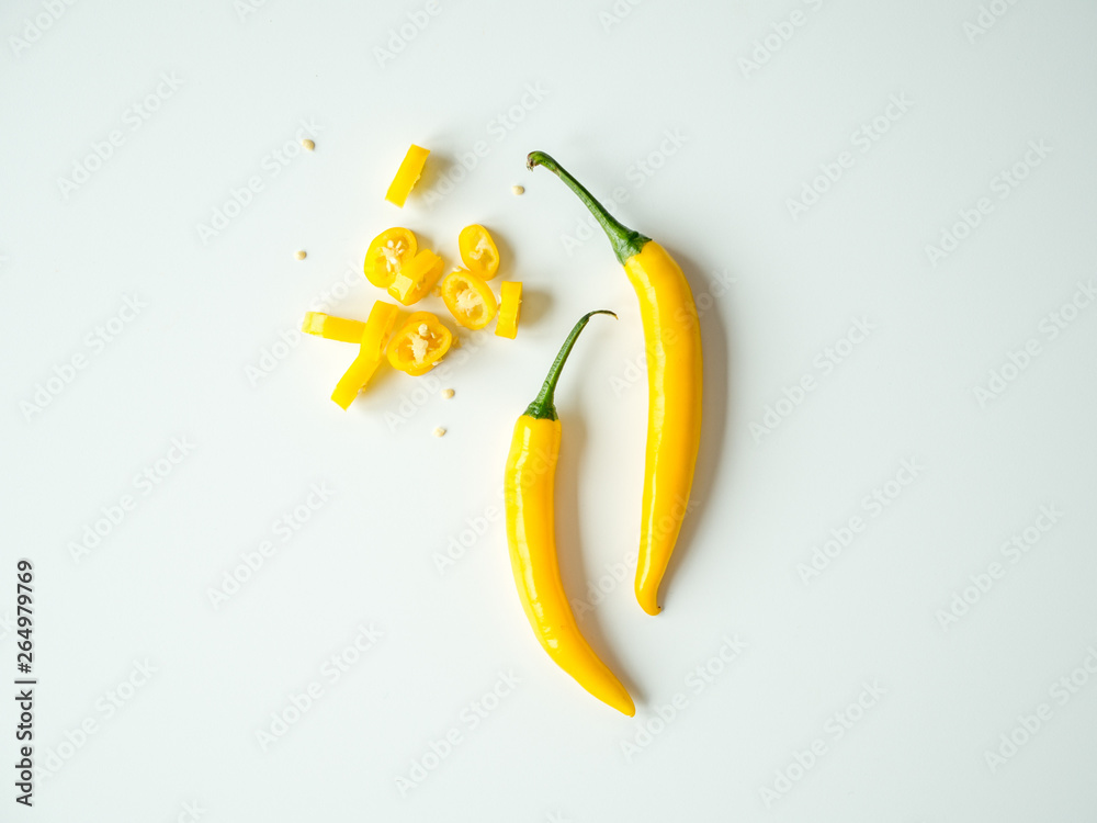 Żółte papryczki chili - obrazy, fototapety, plakaty 
