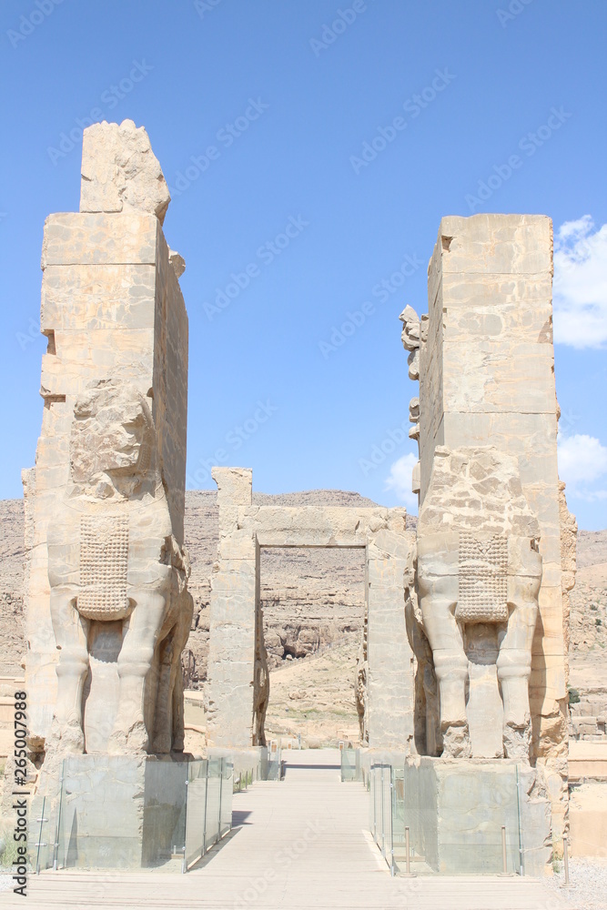 human-lion ancient architecture 